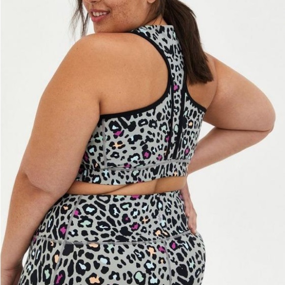 torrid | Women's Low-Impact Wireless Zip-Front Active Sports Bra Size 3X - Picture 2 of 10